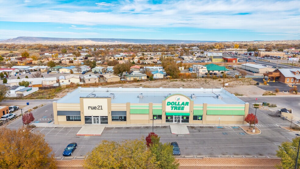 More Photos Of 402 Carr Ln, Espanola Freestanding For Lease