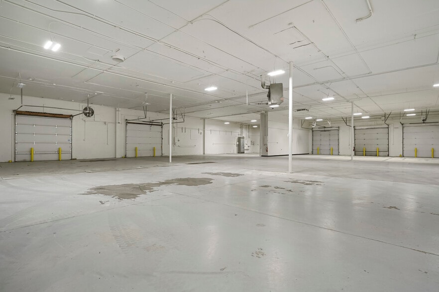 More Photos Of 5981 Marion Dr, Denver Warehouse For Sale