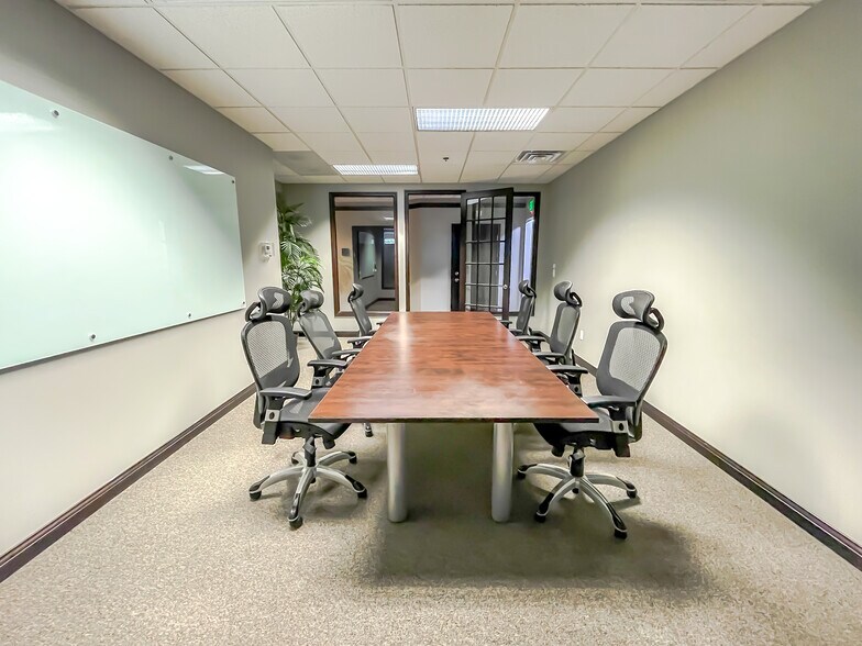 More Photos Of 123 N Main St, Crown Point Coworking Space