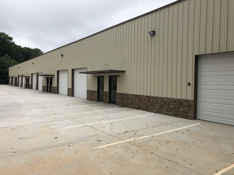Primary Photo Of 250 Grogan Dr, Dawsonville Warehouse For Lease