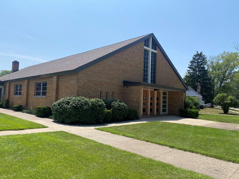 Primary Photo Of 451 S Getty St, Muskegon Religious Facility For Sale