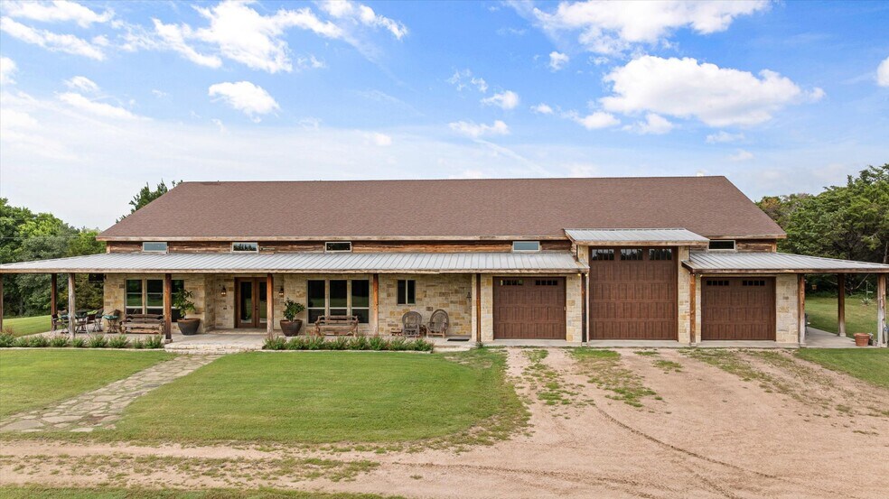 More Photos Of 1904 Floyd Rd, Weatherford Specialty For Sale
