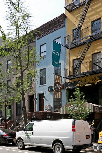 More Photos Of 364 W 46th St, New York Storefront Retail Residential For Sale