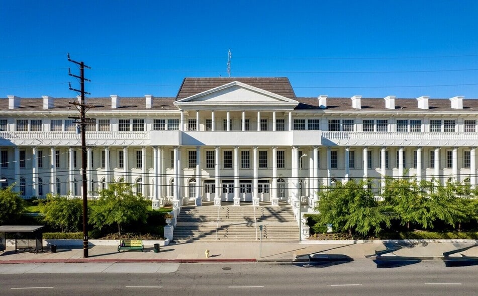 Primary Photo Of 20501 Ventura Blvd, Woodland Hills Office For Lease