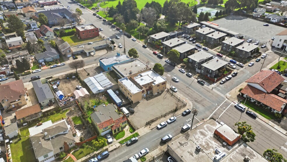 More Photos Of 2809-2815 Macdonald Ave, Richmond Office For Sale