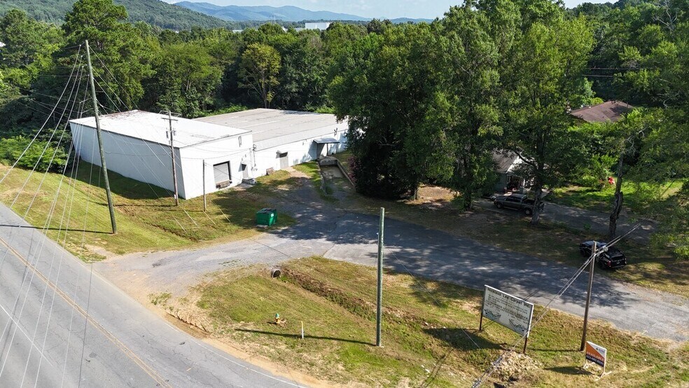 More Photos Of 360 Carbondale Rd SW, Dalton Warehouse For Sale
