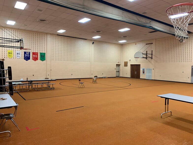 More Photos Of 105 E High St, Manheim Schools For Sale