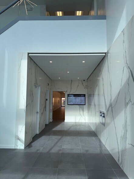 More Photos Of 1055-1083 Old Country Rd, Westbury Unknown For Lease