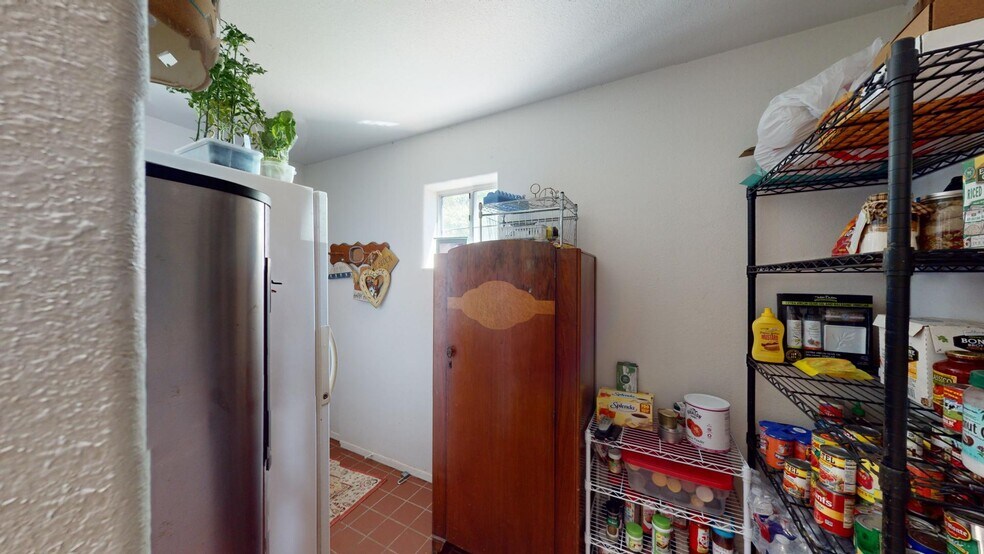 More Photos Of 1804 E College Blvd, Roswell General Retail For Sale