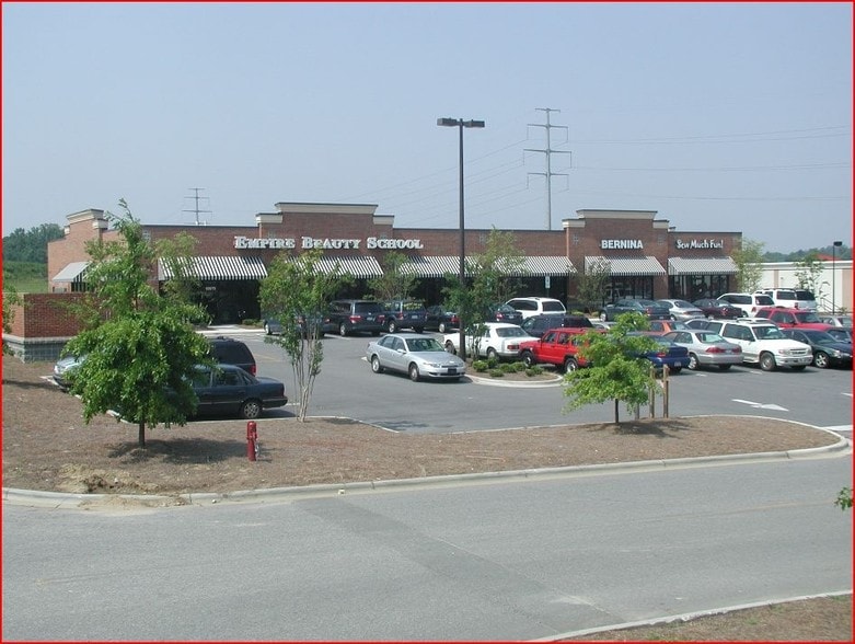 More Photos Of 10001-10011 Weddington Rd, Concord Unknown For Lease