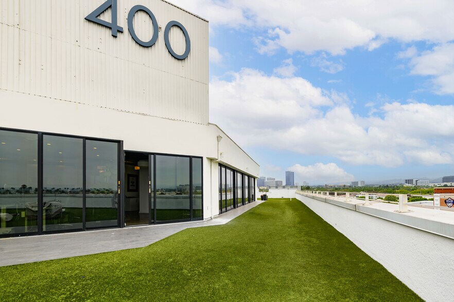 More Photos Of 400 S Beverly Dr, Beverly Hills Office For Lease