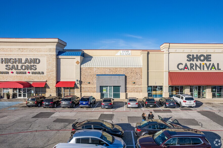 More Photos Of 3907-4025 W Airport Fwy, Irving Unknown For Lease