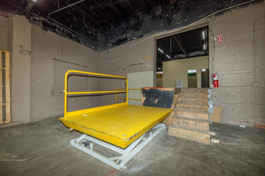 More Photos Of 1016-1020 N 10th St, Kansas City Light Distribution For Sale