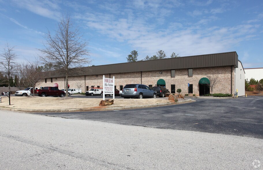 More Photos Of 1605-1615 Meredith Park Dr, McDonough Warehouse For Lease