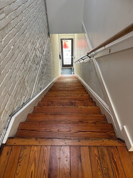 More Photos Of 109-111 N State St, Jackson Loft Creative Space For Lease