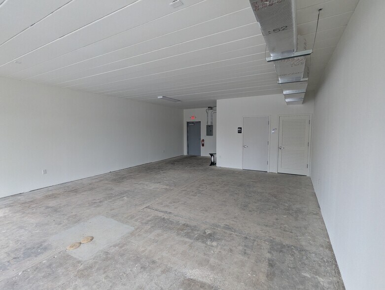 More Photos Of 6817 Central Ave, Saint Petersburg Storefront Retail Office For Lease