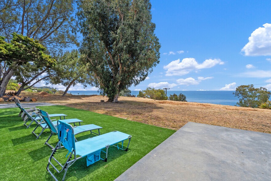 More Photos Of 27353 1/2 Pacific Coast Hwy, Malibu Apartments For Sale