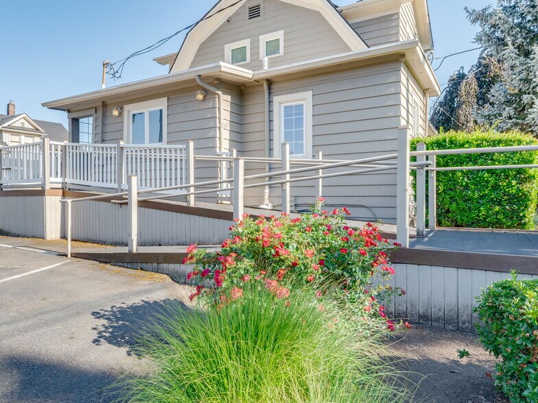 More Photos Of 2800 E Evergreen Blvd, Vancouver Office Residential For Lease