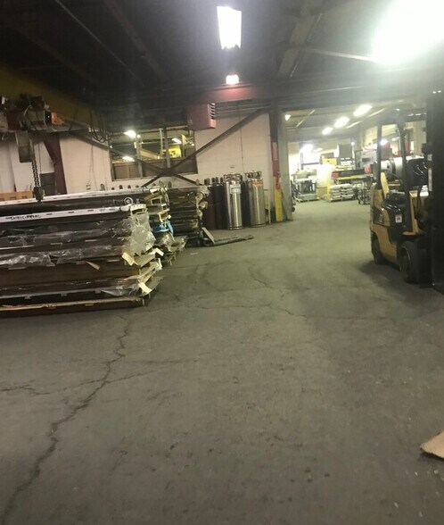 More Photos Of 2025 Brighton Henrietta Town Line Rd, Rochester Manufacturing For Lease