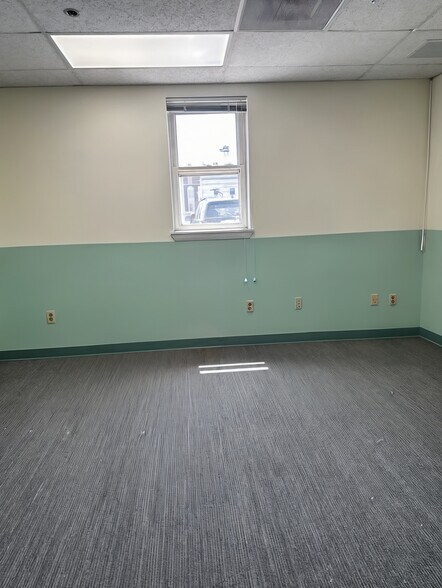 More Photos Of 50 Pearl St, Pittsfield Office For Lease