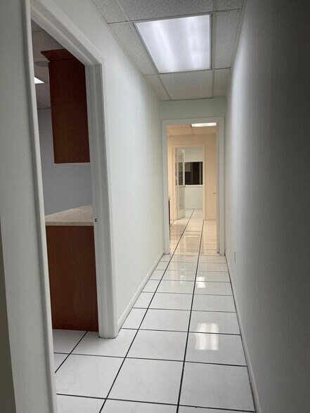 More Photos Of 3100 NW 72nd Ave, Miami Warehouse For Lease