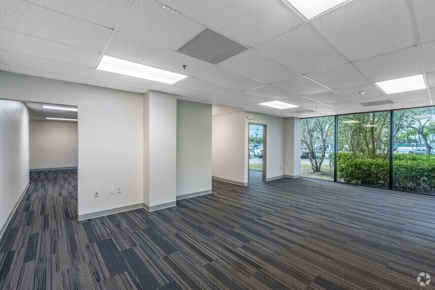More Photos Of 10720 Caribbean Blvd, Cutler Bay Medical For Lease