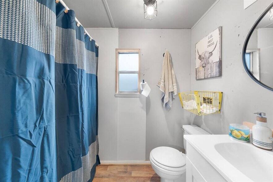 More Photos Of 4500 FM 515, Emory Light Manufacturing For Sale