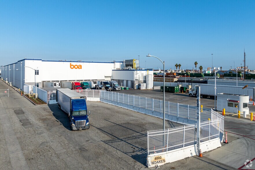 More Photos Of 4000 Noakes St, Commerce Refrigeration Cold Storage For Lease