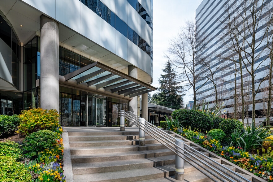 More Photos Of 1100 Olive Way, Seattle Unknown For Lease