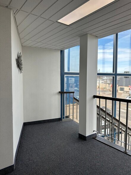 More Photos Of 146 N Lake St, Forest Lake Medical For Lease