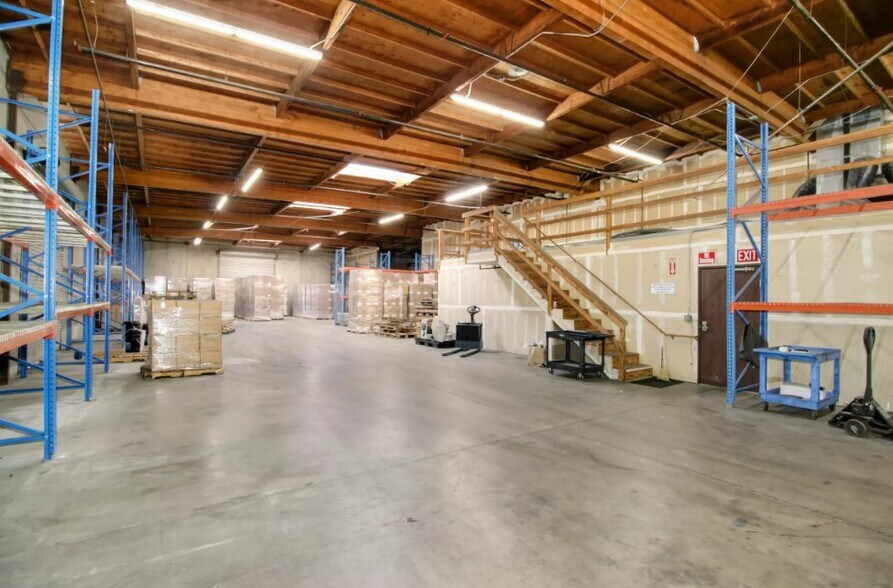 More Photos Of 8535 Morrison Creek Rd, Sacramento Showroom For Lease