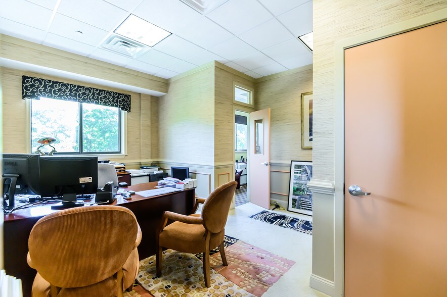 More Photos Of 630 Park St, Stoughton Office For Lease