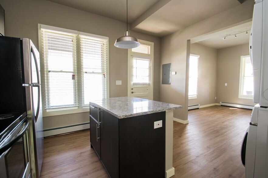 More Photos Of 1806 17th St, Boulder Apartments For Sale