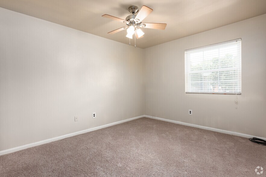 More Photos Of 777 Roanoke Blvd, Salem Apartments For Sale