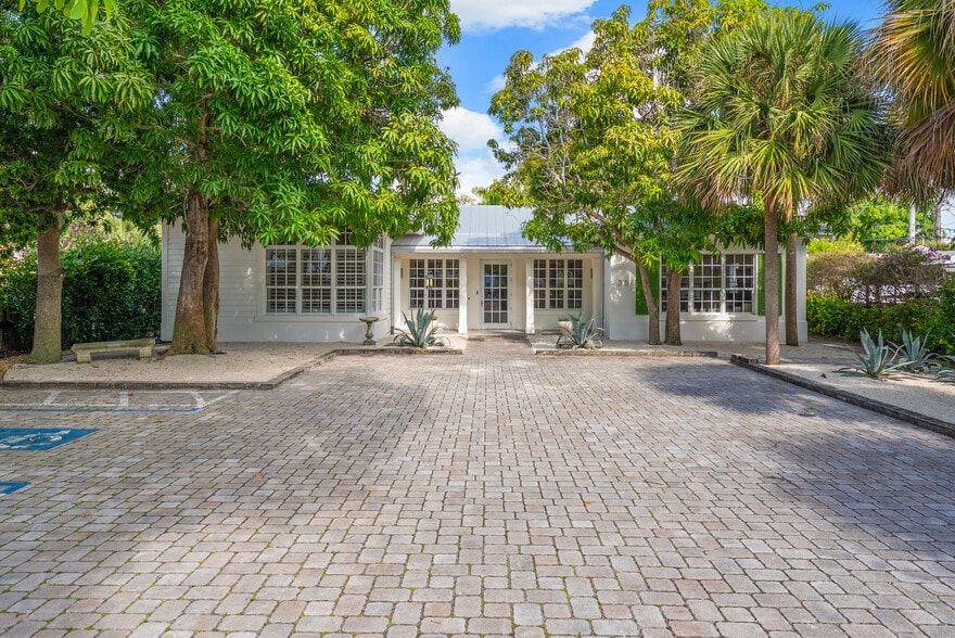 More Photos Of 315 9th St, West Palm Beach Office Residential For Sale