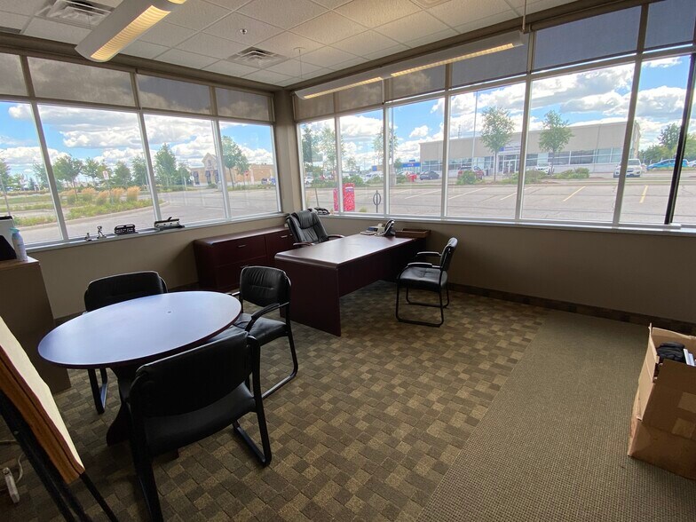 More Photos Of 195 Henry St, Brantford Unknown For Lease