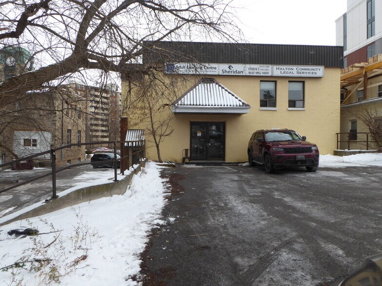 More Photos Of 72 Mill St, Halton Hills Office Residential For Sale