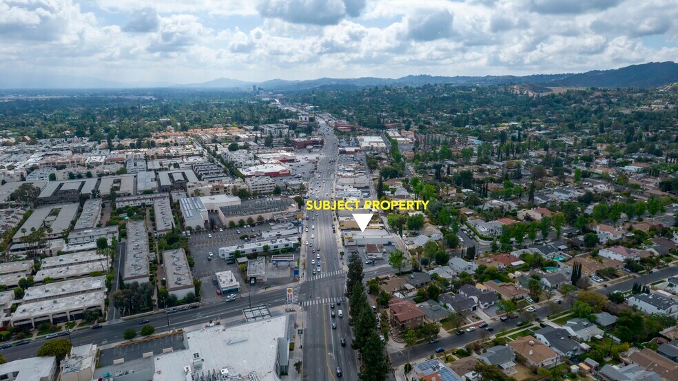 More Photos Of 18066 Ventura Blvd, Encino Auto Dealership For Sale