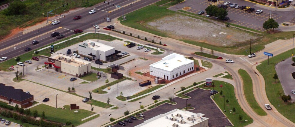 More Photos Of 14307 NE 23rd St, Choctaw Restaurant For Sale