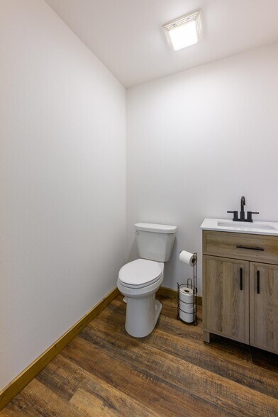 More Photos Of 312 Dewey Ave, Eureka Storefront Retail Office For Lease