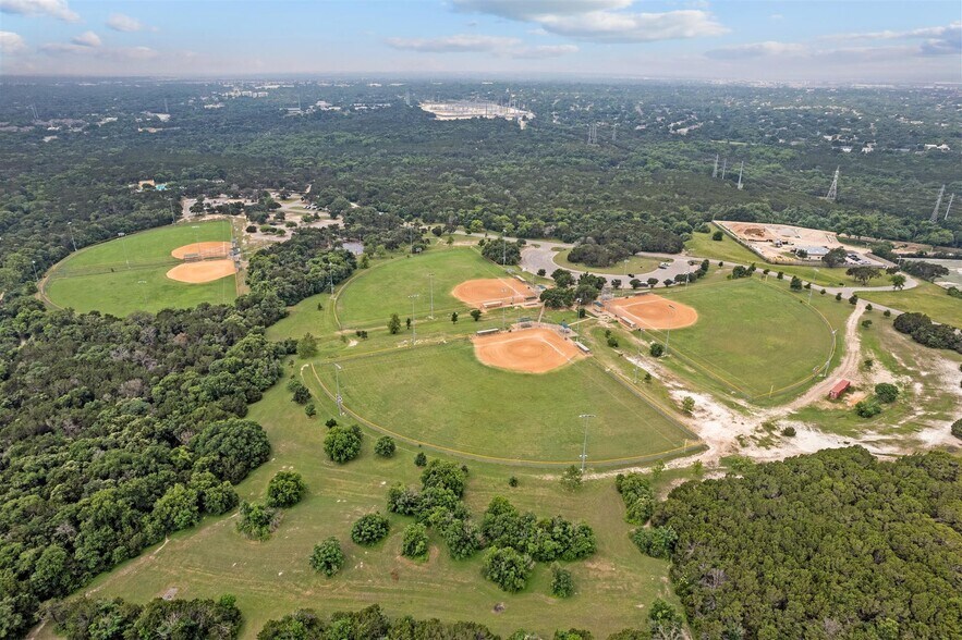 More Photos Of 8905 Tronewood Dr, Austin Apartments For Sale