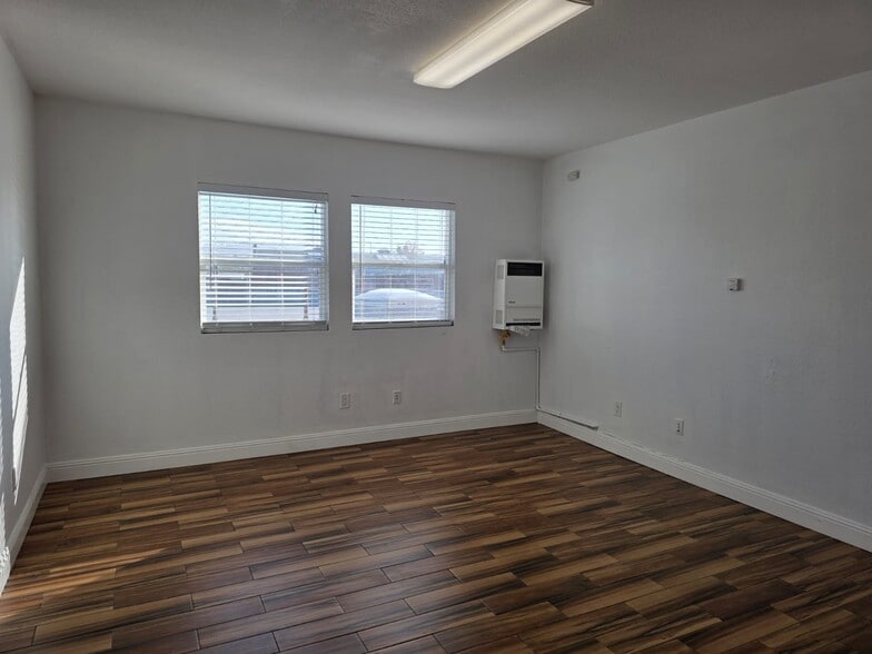 More Photos Of 512-522 23rd St, Richmond Storefront Retail Office For Lease