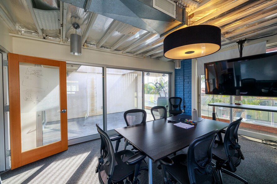 More Photos Of 1104 Highland Ave, Manhattan Beach Loft Creative Space For Sale