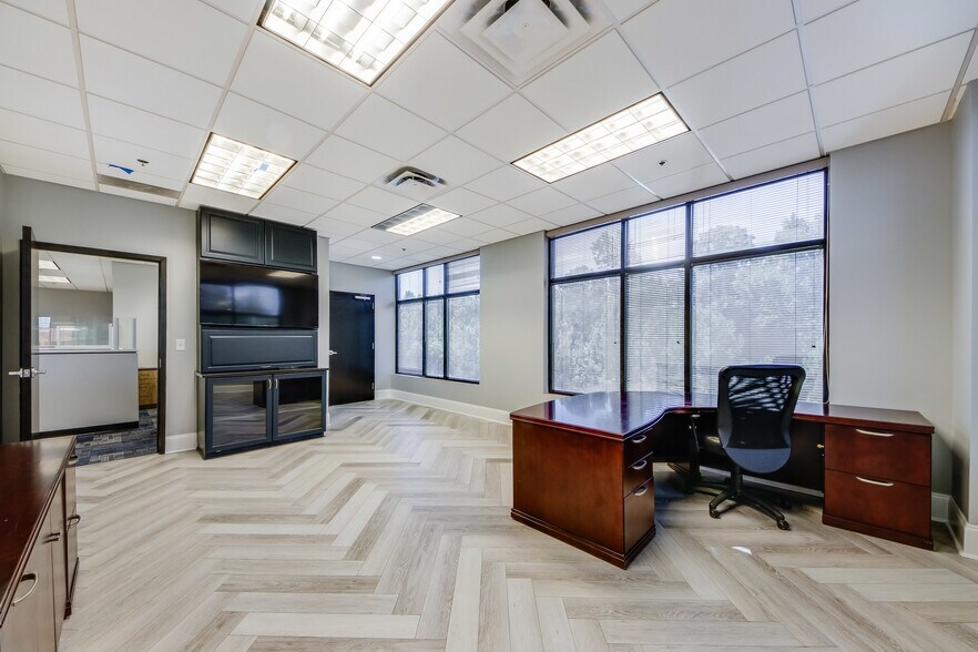 More Photos Of 2700 N Berkeley Lake Rd, Duluth Office For Sale