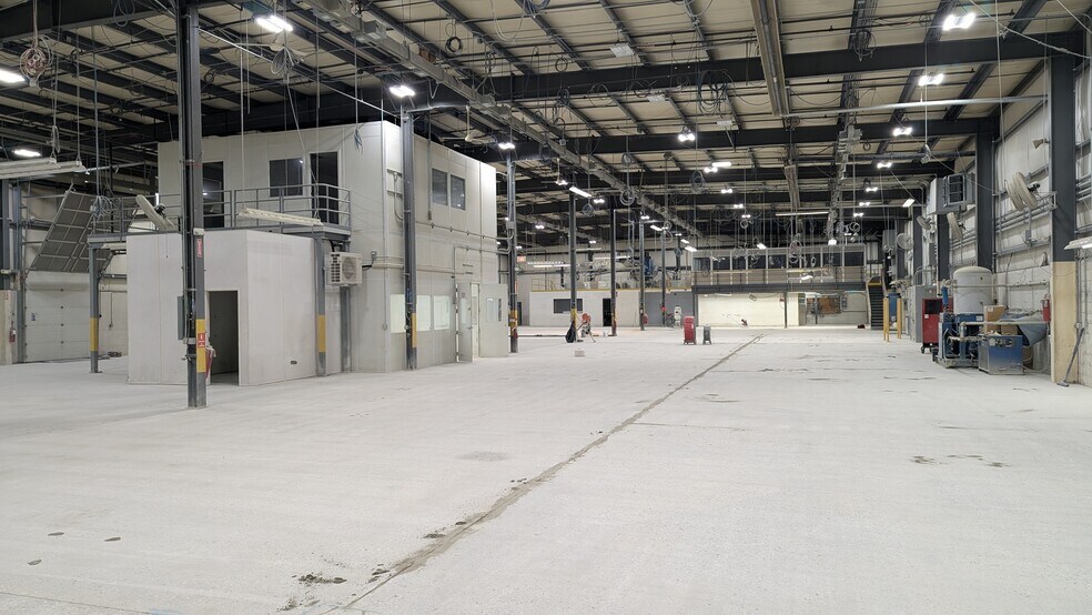 More Photos Of 2155 Traversefield Dr, Traverse City Manufacturing For Lease