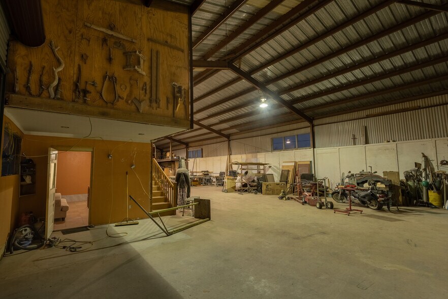 More Photos Of 14751 Horizon Blvd, Horizon City Warehouse For Lease