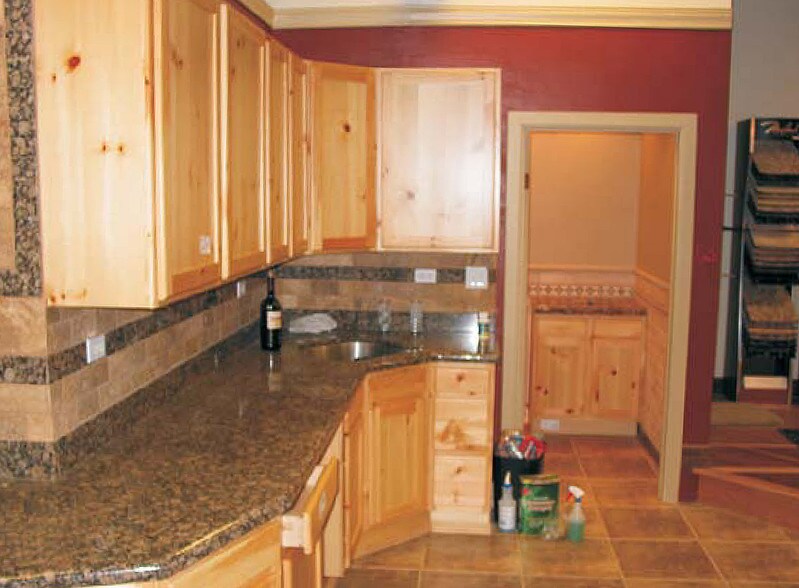 More Photos Of 3945 S Mariposa St, Englewood Warehouse For Lease