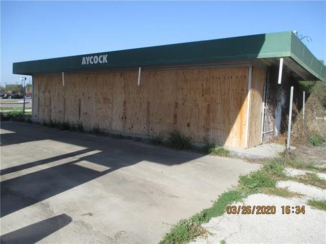 More Photos Of 118 S Cameron St, Alice Convenience Store For Sale