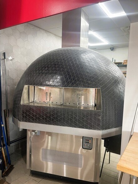 More Photos Of 3627 Perkins Rd, Baton Rouge Restaurant For Lease
