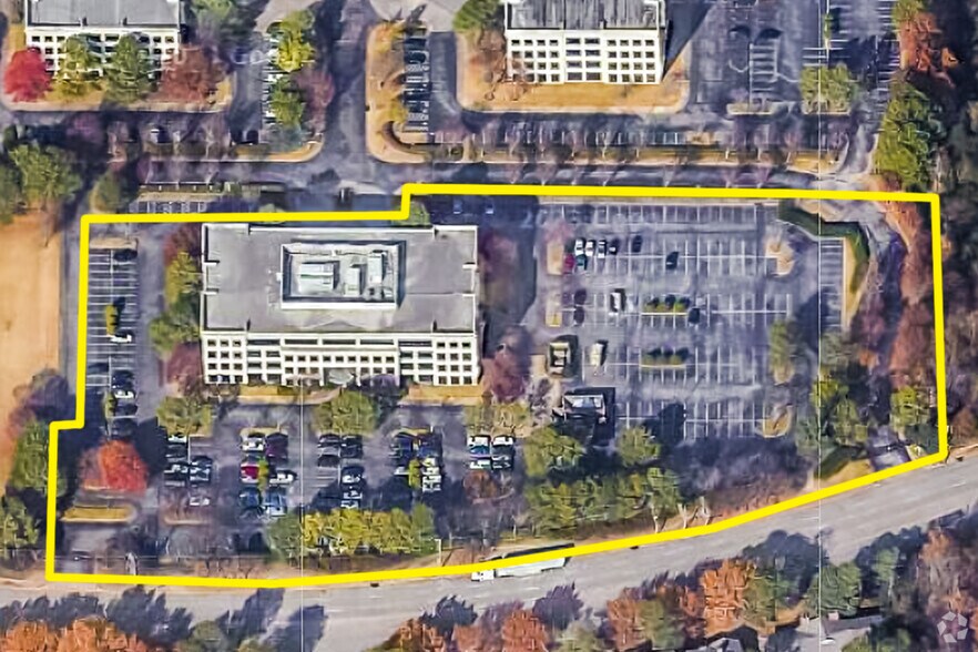 More Photos Of 6625 Lenox Park Dr, Memphis Office For Lease